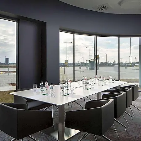 Ibis Styles Airport 3*
