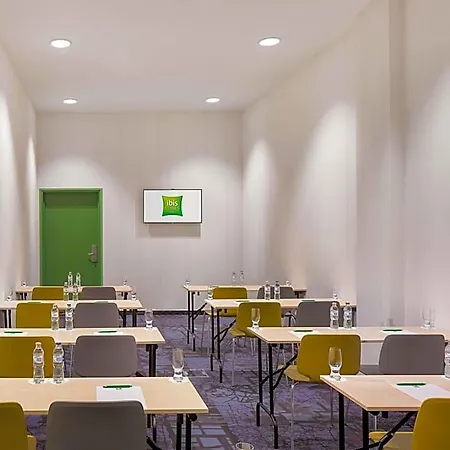 מלון Ibis Styles Airport